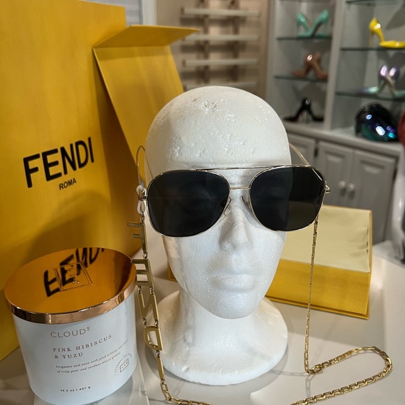 FENDI ROMA AMOR 59mm AVIATOR SUNGLASS W/HOLOGRAPH INSIGNIA! GORGEOUS - Picture 5 of 12